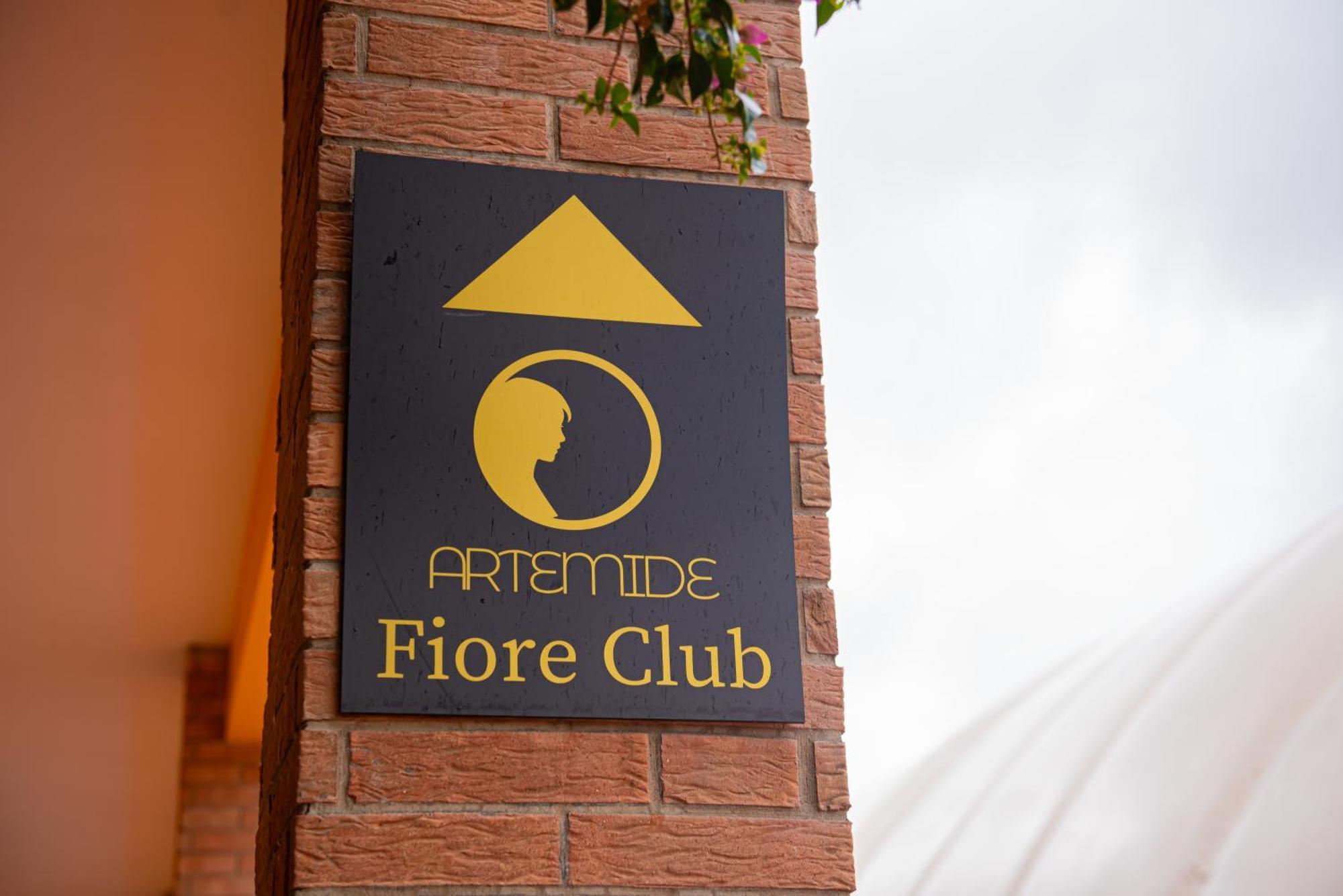 Artemide "Fiore Club" B&B Suite Spa Giffoni Valle Piana Exterior foto